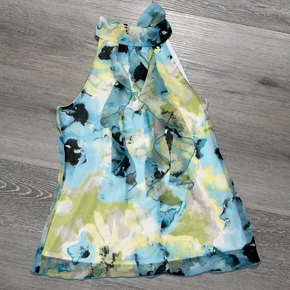 A. Byer Teen Halter Chiffon Top w/ polyester inside lining. Size M young adults